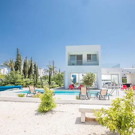 Luxurioeses Auf Zypern בית נופש *