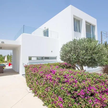 בית נופש Luxurioeses Auf Zypern